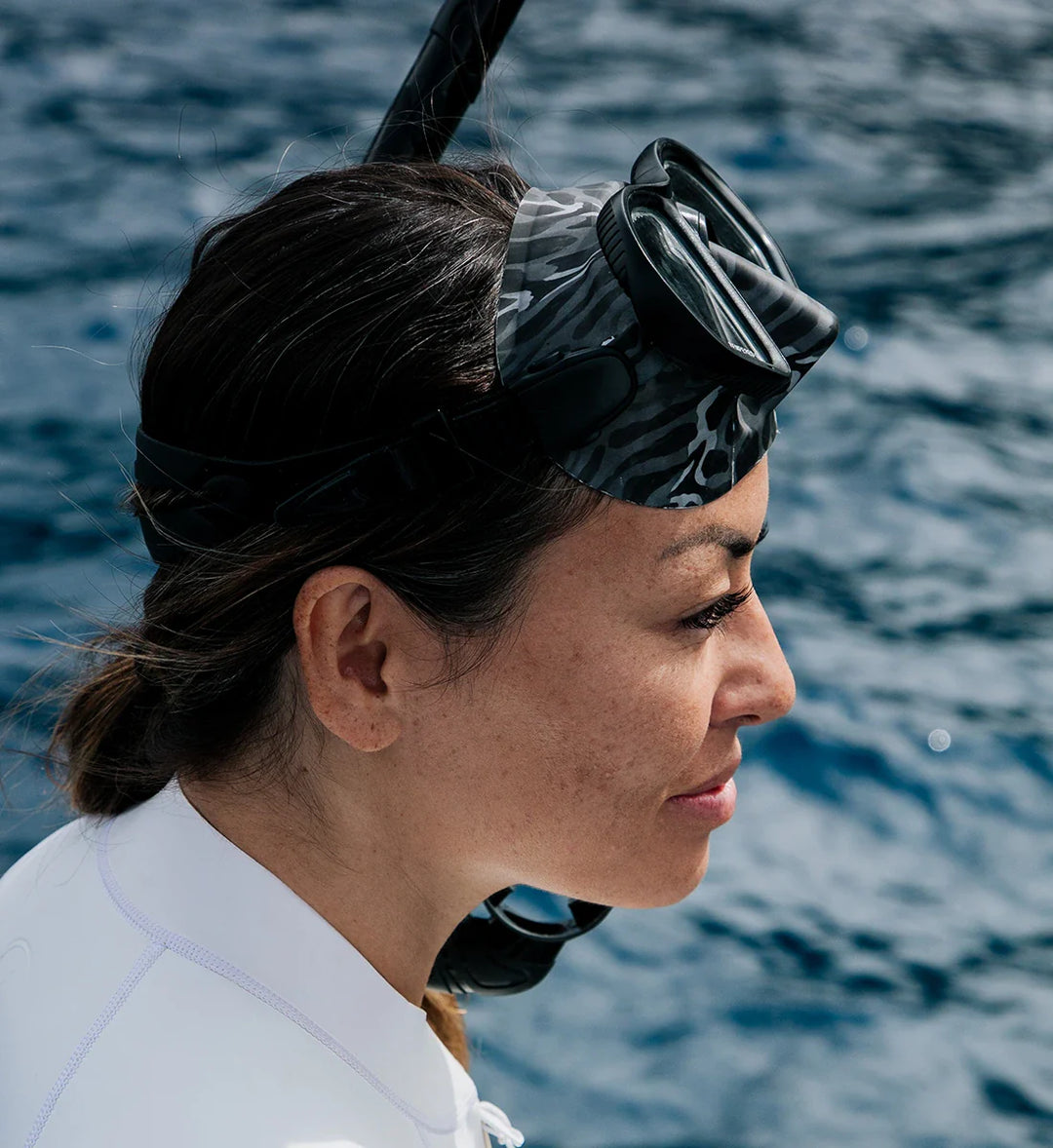 Máscara de silicona estampada de bajo volumen Tiger Shark
