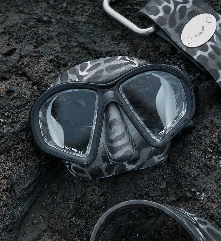 Máscara de silicona estampada de bajo volumen Tiger Shark
